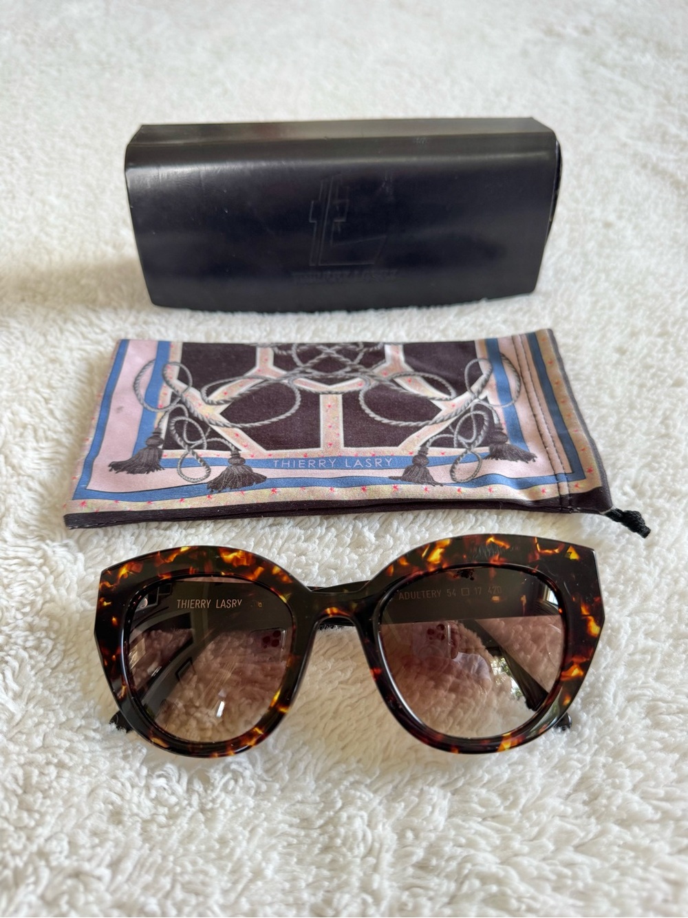 Thierry Lasry Adultery cateye sunglasses